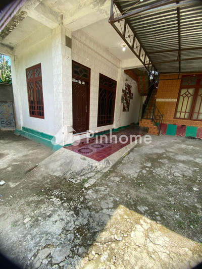 dijual rumah lantai 2 kupang di jalan fetor funai - 2