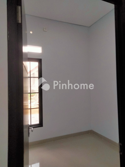 Rumah Dijual di Surya House, Sawangan, Kota Depok, 1,2 KM, 2-3 KT, LT 40-49m², LB 36-45m²