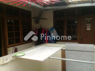 Rumah Dijual di Antapani (Cicadas), Kota Bandung, 3 KM, 6 KT, LT 200m²