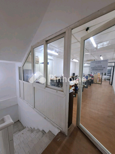Sewa Ruko di Cempaka Putih, Kota Jakarta Pusat, 3 KM, LB 230m²