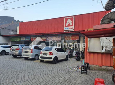 Sewa Ruko di Cimanggis, Kota Depok, 2 KM, LB 825m²