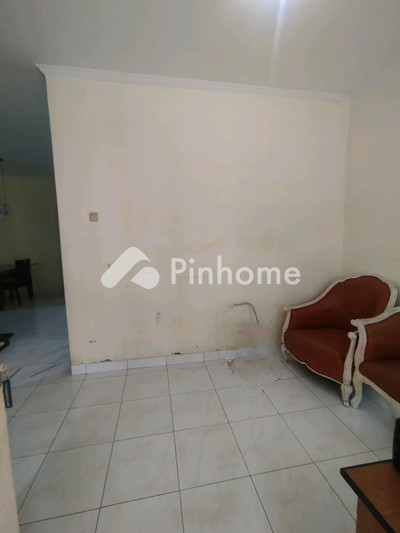 Sewa Rumah di Kalideres, Kota Jakarta Barat, 2 KM, 3 KT, LT 90m², LB 120m²