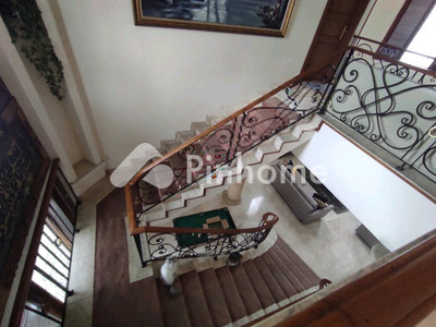 Rumah Dijual di Kebayoran Lama, Kota Jakarta Selatan, 6 KM, LT 914m², LB 700m²