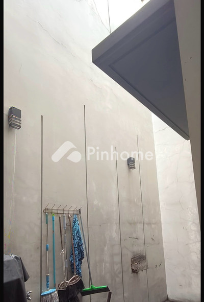 Sewa Rumah di Makasar, Kota Jakarta Timur, 3 KM, 4 KT, LT 119m², LB 150m²