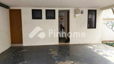 Sewa Rumah di Ciawi, Kab. Bogor, 3 KM, 3 KT, LT 287m², LB 170m²