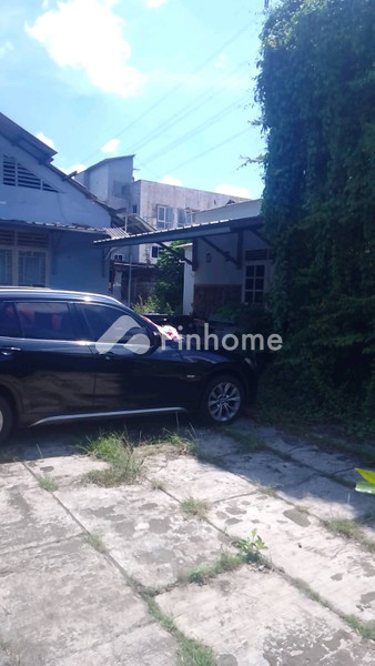 Kost Dijual di Pancoran Mas, Kota Depok, 12 KM, 14 KT, LT 999m², LB 350m²