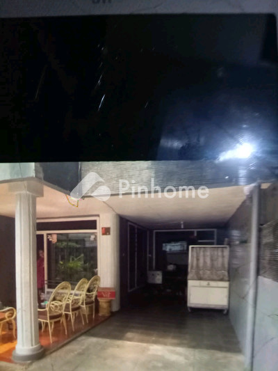 Rumah Dijual di Senen, Kota Jakarta Pusat, 5 KM, LT 295m², LB 210m²