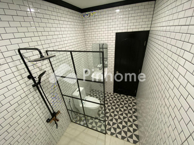 Rumah Dijual di Cinere, Kota Depok, 4 KM, LT 83m², LB 160m²