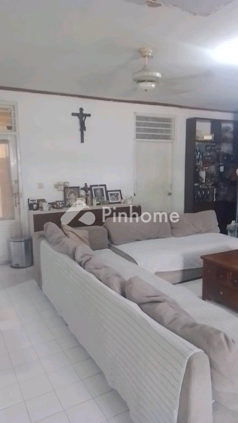 Kost Dijual di Pancoran Mas, Kota Depok, 12 KM, 14 KT, LT 999m², LB 350m²