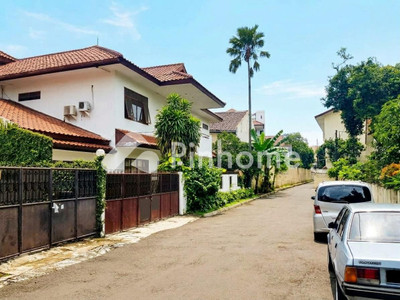 Rumah Dijual di Cilandak, Kota Jakarta Selatan, 6 KM, 7 KT, LT 680m², LB 515m²