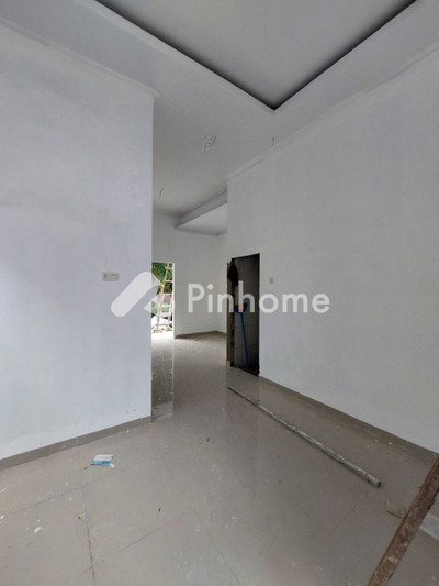 Rumah Dijual di Payung Sekaki, Kota Pekanbaru, 2 KM, 3 KT, LB 60m²