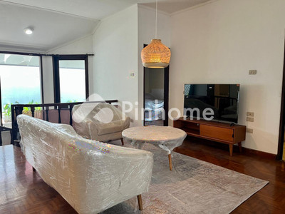 Sewa Rumah di Pademangan, Kota Jakarta Utara, 5 KM, 8 KT, LT 350m², LB 550m²