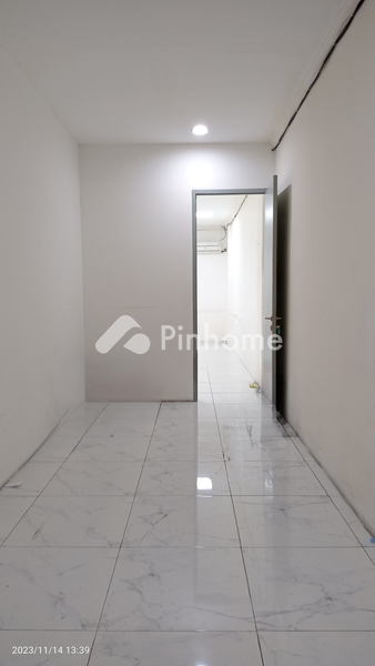 Sewa Ruko di Gambir, Kota Jakarta Pusat, 4 KM, LB 270m²