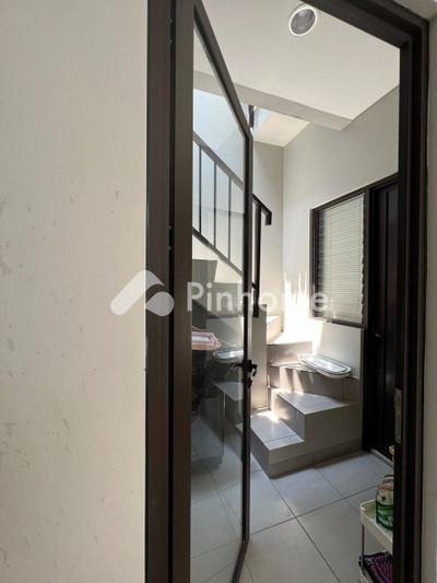 Rumah Dijual di Gedebage, Kota Bandung, 4 KM, 5 KT, LT 120m², LB 151m²