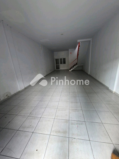 Sewa Ruko di Duren Sawit, Kota Jakarta Timur, 2 KM, LB 150m²