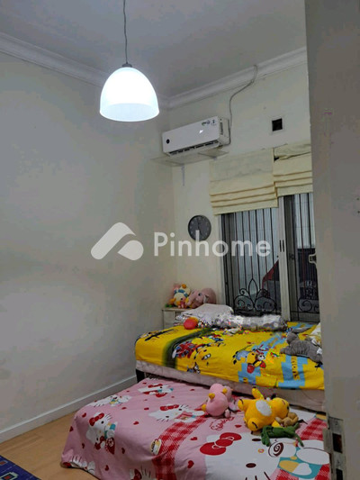 Rumah Dijual di Gunung Anyar (Gununganyar), Kota Surabaya, 2 KM, 3 KT, LT 152m²