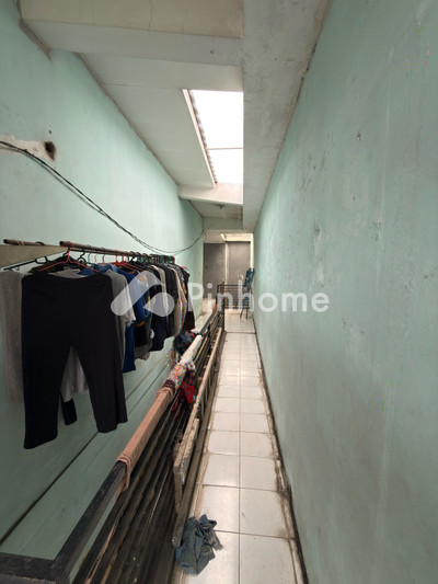 Kost Dijual di Duren Sawit, Kota Jakarta Timur, 8 KM, 8 KT, LT 350m², LB 250m²