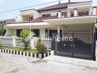 Rumah Dijual di Gunung Anyar (Gununganyar), Kota Surabaya, 4 KM, 6 KT, LT 180m², LB 260m²