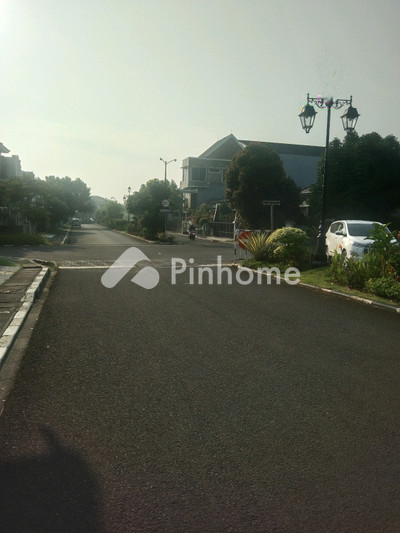 Rumah Dijual di Jatiasih, Kota Bekasi, 4 KM, 5 KT, LT 210m², LB 188m²