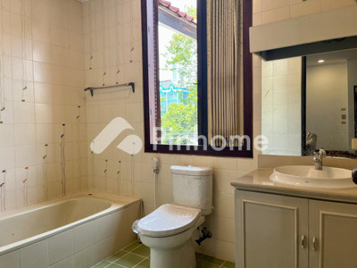 Sewa Rumah di Pademangan, Kota Jakarta Utara, 5 KM, 8 KT, LT 350m², LB 550m²