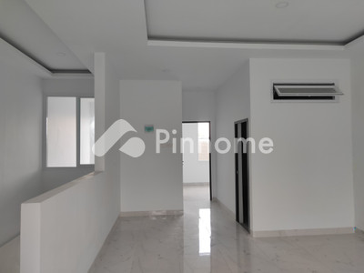 Rumah Dijual di Margahayu, Kab. Bandung, 2 KM, 3 KT, LB 150m²