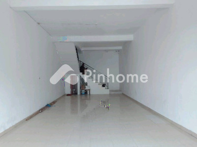 Ruko Dijual di Tamalate, Kota Makassar, 3 KM, LB 300m²