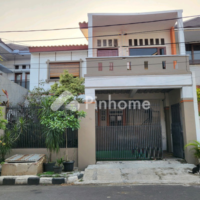 Rumah Dijual di Pasar Minggu, Kota Jakarta Selatan, 6 KM, 6 KT, LT 268m², LB 220m²