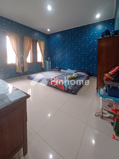 Rumah Dijual di Ciputat Timur, Kota Tangerang Selatan, 4 KM, 4 KT, LT 440m², LB 300m²