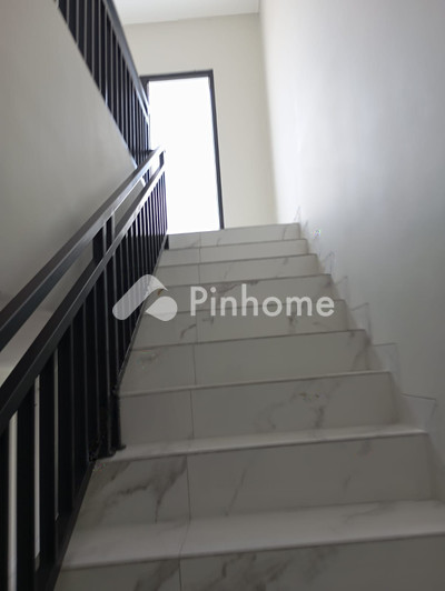Ruko Dijual di Grogol Petamburan, Kota Jakarta Barat, 4 KM, LB 200m²