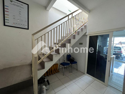 Ruko Dijual di Gunung Anyar (Gununganyar), Kota Surabaya, 2 KM, LB 150m²