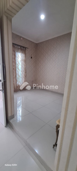Rumah Dijual di Rappocini, Kota Makassar, 4 KM, 5 KT, LT 115m², LB 135m²