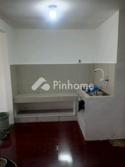 Sewa Rumah di Ciputat, Kota Tangerang Selatan, 2 KM, 4 KT, LT 225m², LB 110m²