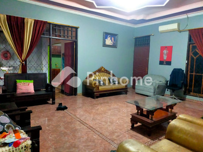 Rumah Dijual di Oebobo, Kota Kupang, 3 KM, 4 KT, LT 564m², LB 266m²