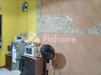 Rumah Dijual di Gunung Anyar (Gununganyar), Kota Surabaya, 2 KM, 3 KT, LT 144m², LB 120m²