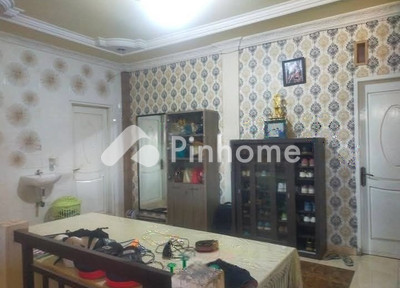 Rumah Dijual di Maulafa, Kota Kupang, 4 KM, 5 KT, LT 300m², LB 400m²