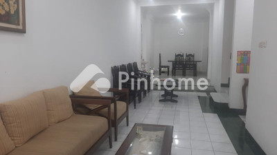 Sewa Rumah di Panakkukang, Kota Makassar, 4 KM, 4 KT, LT 126m², LB 150m²