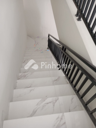 Ruko Dijual di Grogol Petamburan, Kota Jakarta Barat, 4 KM, LB 200m²