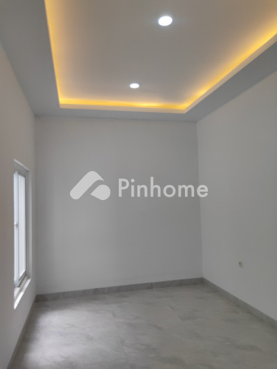 Rumah Dijual di Margahayu, Kab. Bandung, 2 KM, 3 KT, LB 150m²