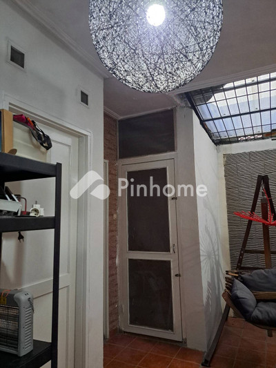 Rumah Dijual di Gunung Anyar (Gununganyar), Kota Surabaya, 2 KM, 3 KT, LT 152m², LB 95m²