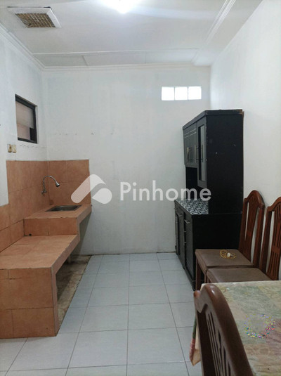 Sewa Rumah di Telukjambe Timur, Kab. Karawang, 1 KM, 2 KT, LT 108m², LB 45m²