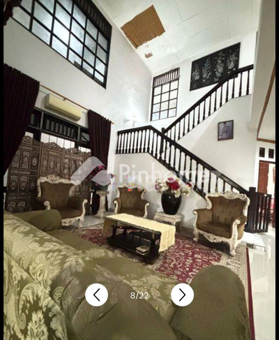 Rumah Dijual di Serpong, Kota Tangerang Selatan, 6 KM, 9 KT, LT 500m², LB 400m²