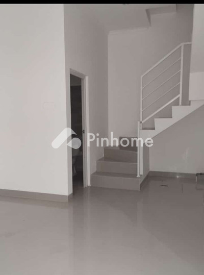 Rumah Dijual di Cempaka Putih, Kota Jakarta Pusat, 2 KM, 2 KT, LT 21m², LB 36m²