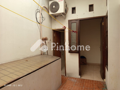 Sewa Rumah di Duren Sawit, Kota Jakarta Timur, 3 KM, LT 90m², LB 120m²