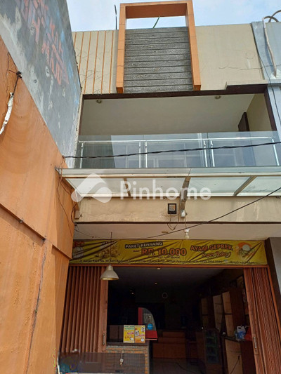 Sewa Ruko di Cengkareng, Kota Jakarta Barat, 2 KM, LB 135m²