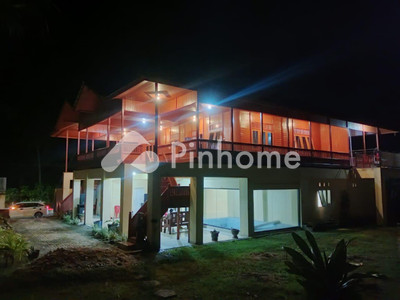 Rumah Dijual di Parigi, Kab. Parigi Moutong, 6 KM, 5 KT, LT 1320m², LB 204m²