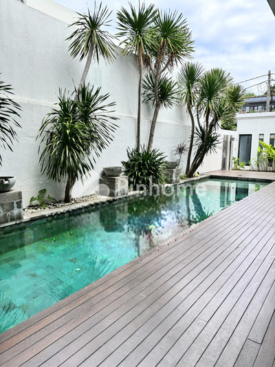 Sewa Rumah di Kuta Selatan, Kab. Badung, 4 KM, 3 KT, LT 300m², LB 350m²