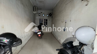 Rumah Dijual di Panakkukang, Kota Makassar, 2 KM, 3 KT, LT 180m², LB 155m²
