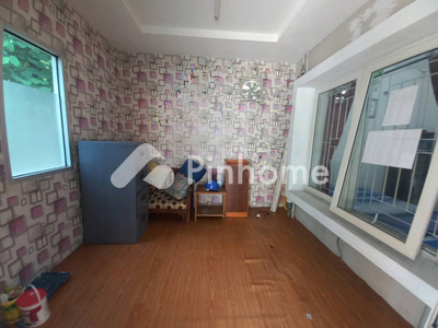 Rumah Dijual di Telukjambe Timur, Kab. Karawang, 2 KM, 3 KT, LT 120m², LB 90m²