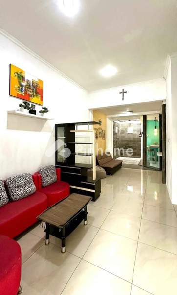 Rumah Dijual di Tembalang, Kota Semarang, 1 KM, 2 KT, LT 96m², LB 96m²