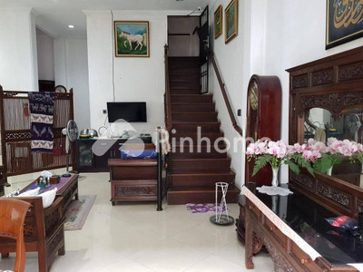 Rumah Dijual di Wasile Timur, Kab. Halmahera Timur, 3 KM, 5 KT, LT 135m², LB 400m²